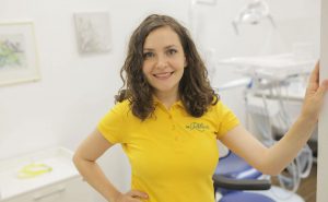 doctor-dentist-rebeca-banner