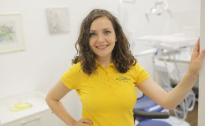 doctor-dentist-rebeca-banner-2